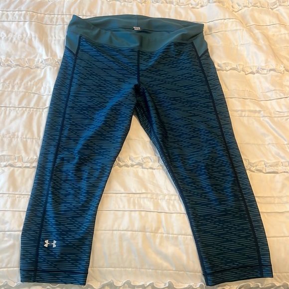 7 Under Armour Capri Leggings, Large - Picture 11 of 17